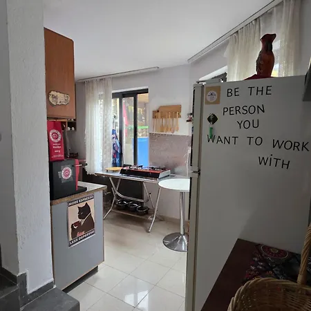 Ostello Door