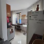 Albergue Door